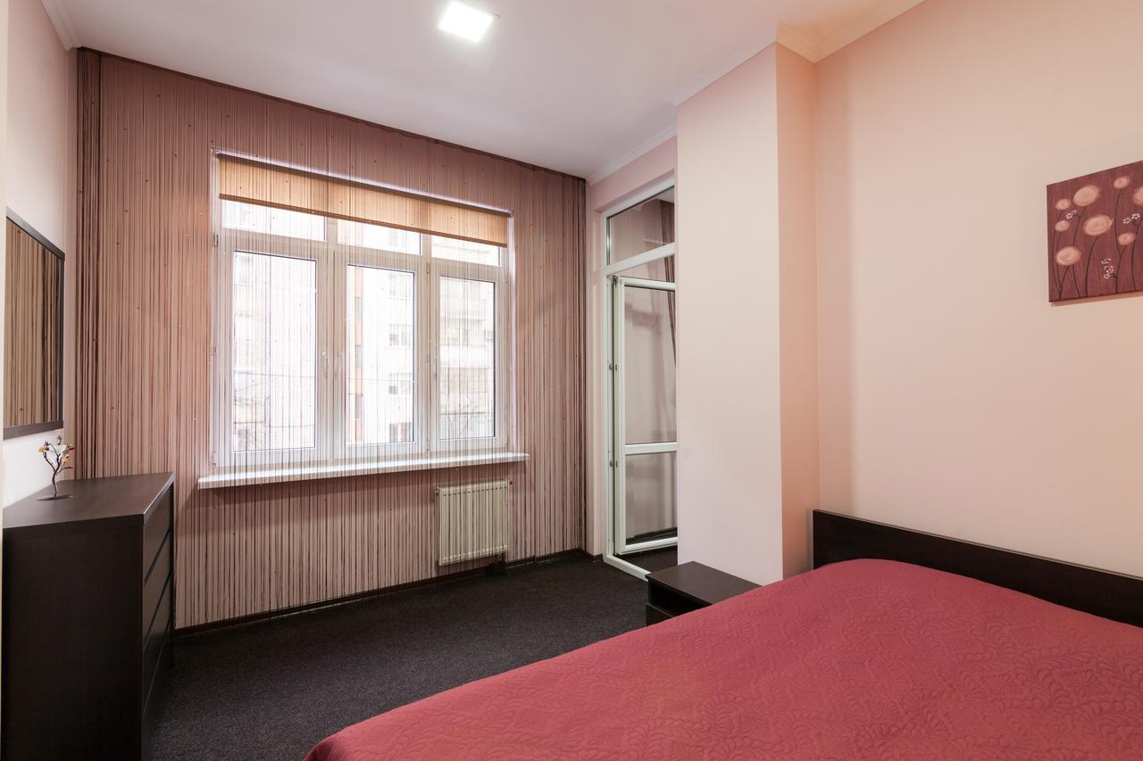 Lux Apart Lviv Apartments Экстерьер фото