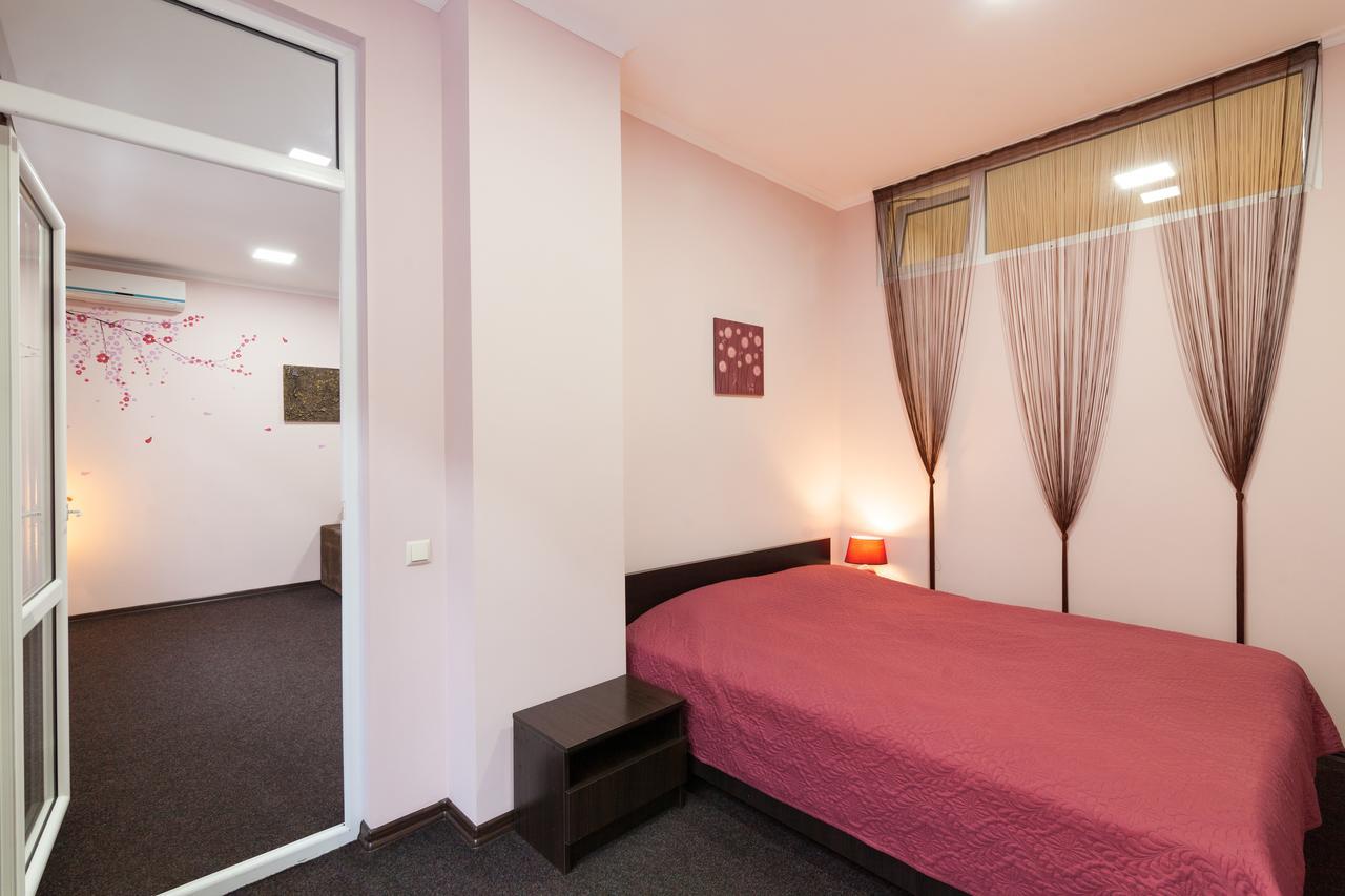 Lux Apart Lviv Apartments Экстерьер фото